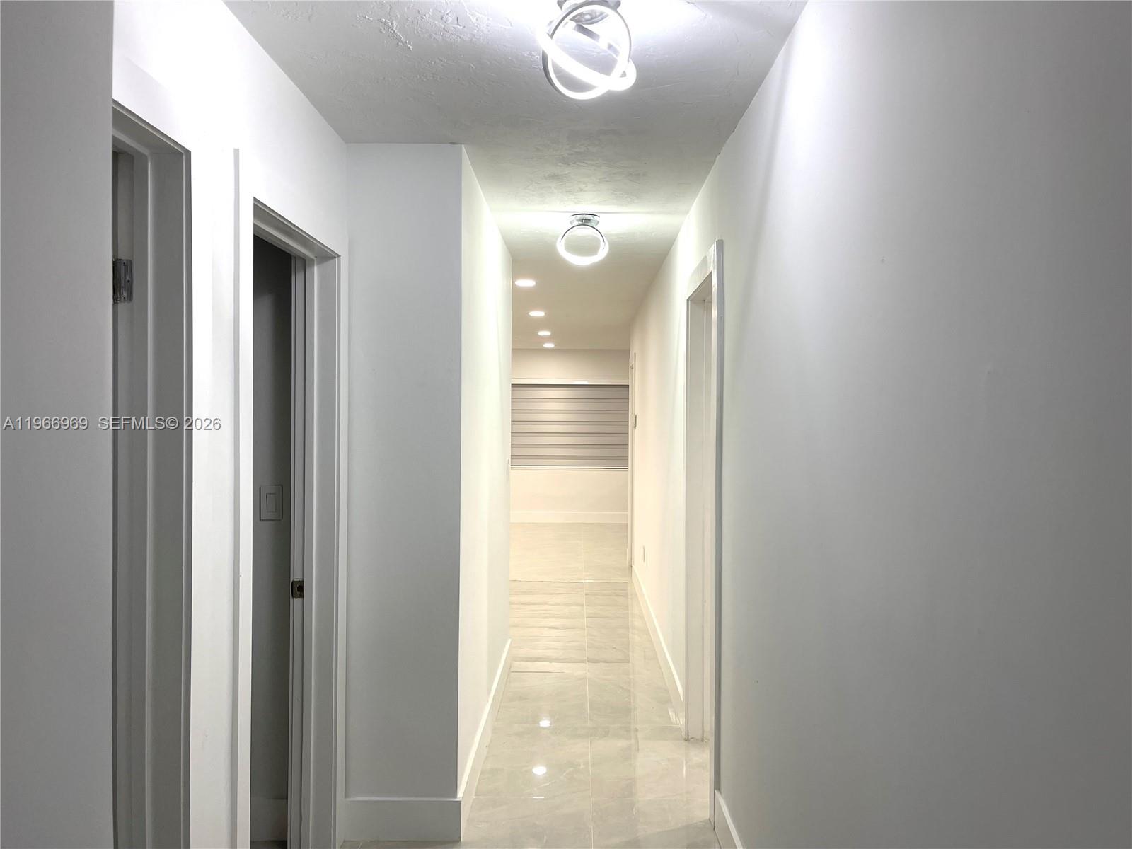 860 SE 9th Ct Hialeah, FL 33010