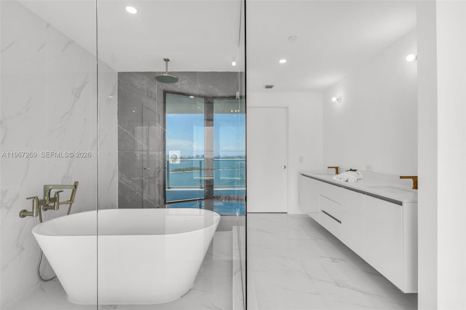 700 NE 24th St #1806 Miami, FL 33137