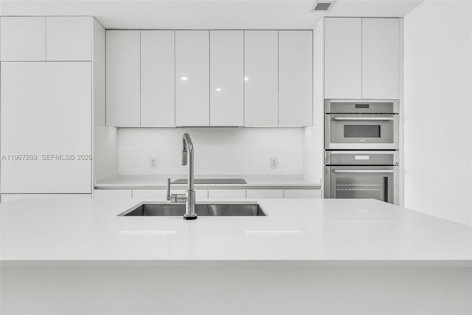 700 NE 24th St #1806 Miami, FL 33137