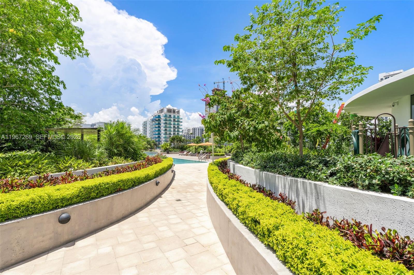 700 NE 24th St #1806 Miami, FL 33137