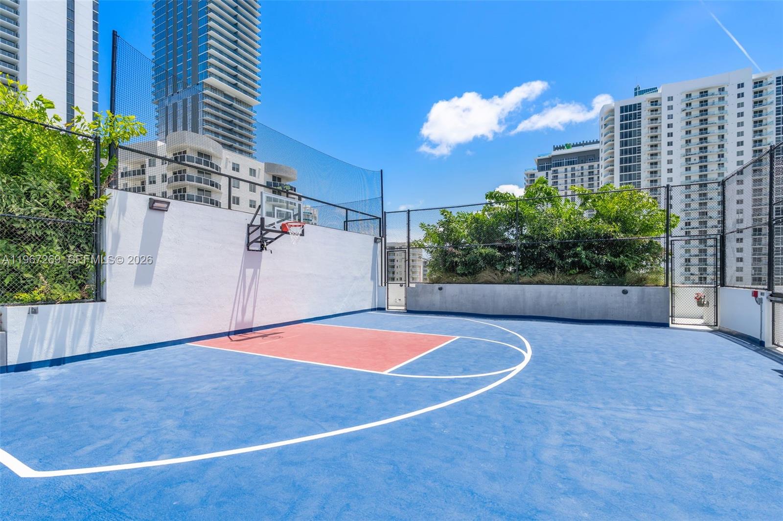 700 NE 24th St #1806 Miami, FL 33137