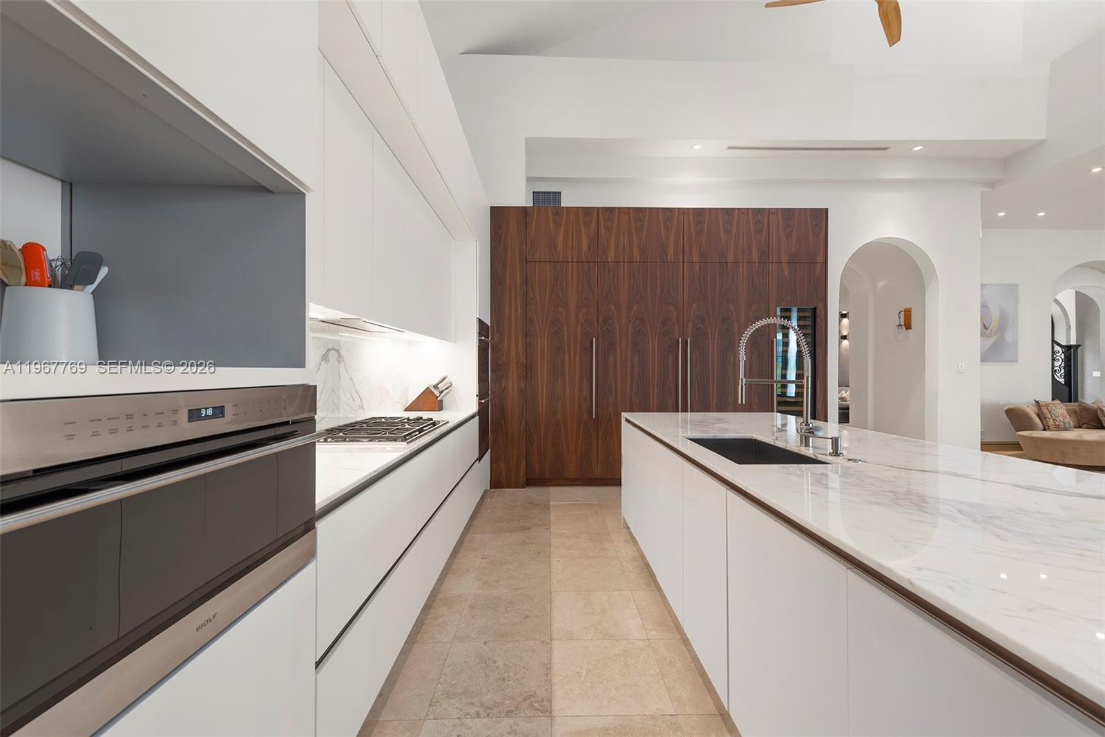 432 S Hibiscus Dr Miami Beach, FL 33139