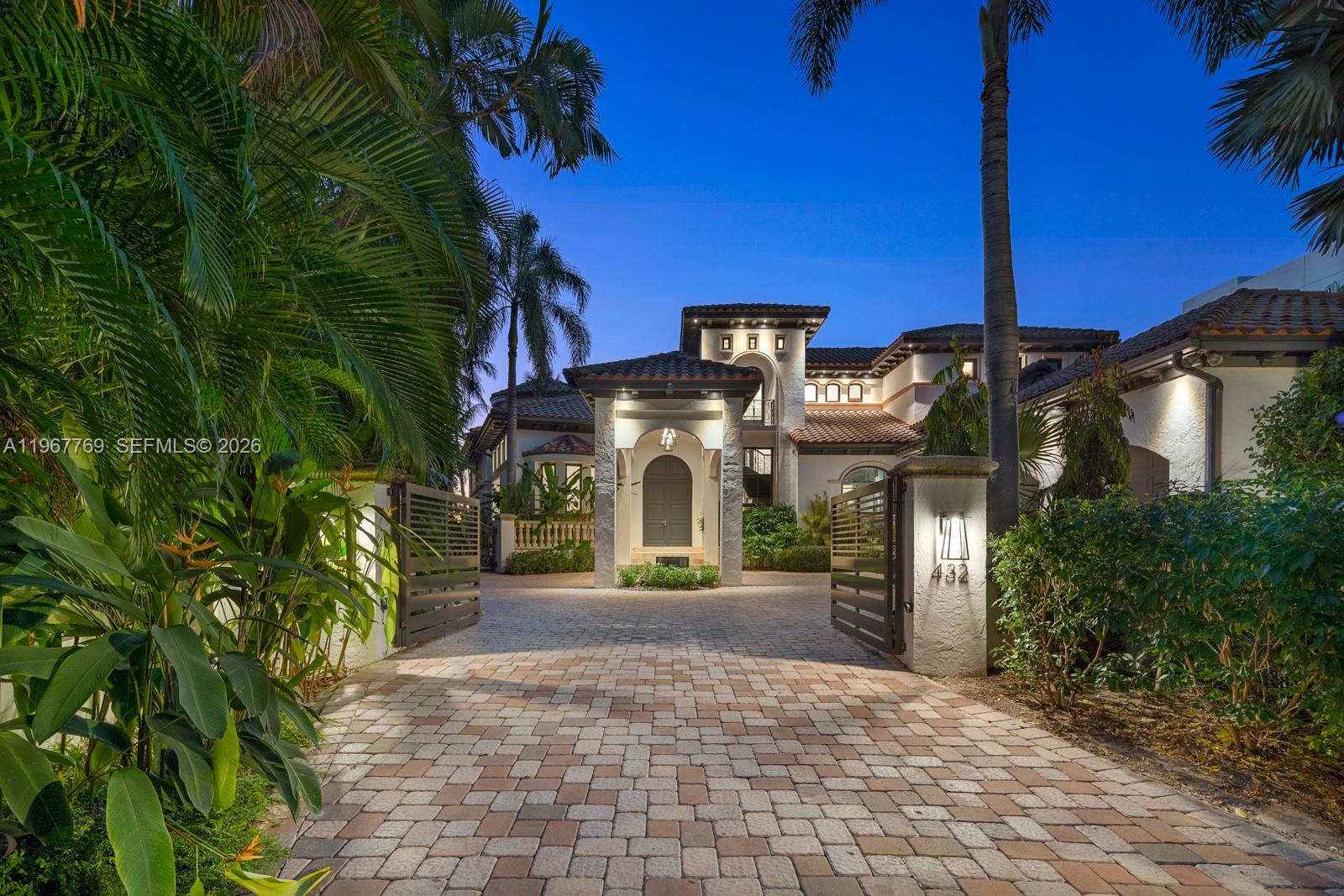 432 S Hibiscus Dr Miami Beach, FL 33139