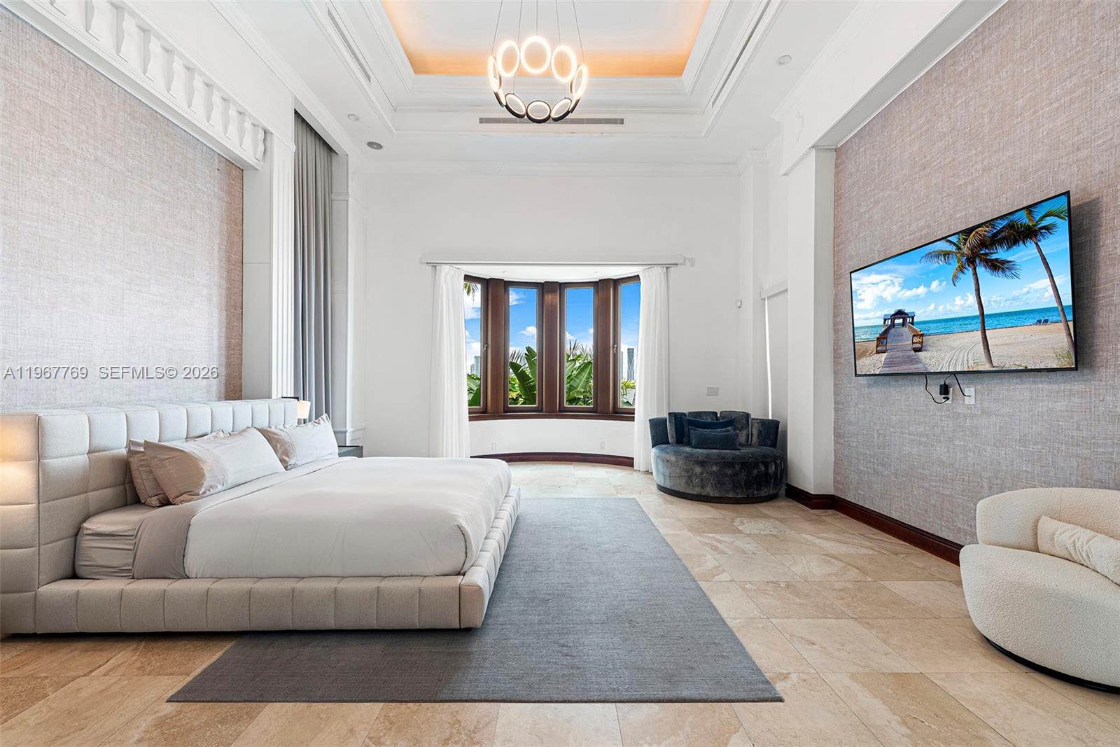 432 S Hibiscus Dr Miami Beach, FL 33139