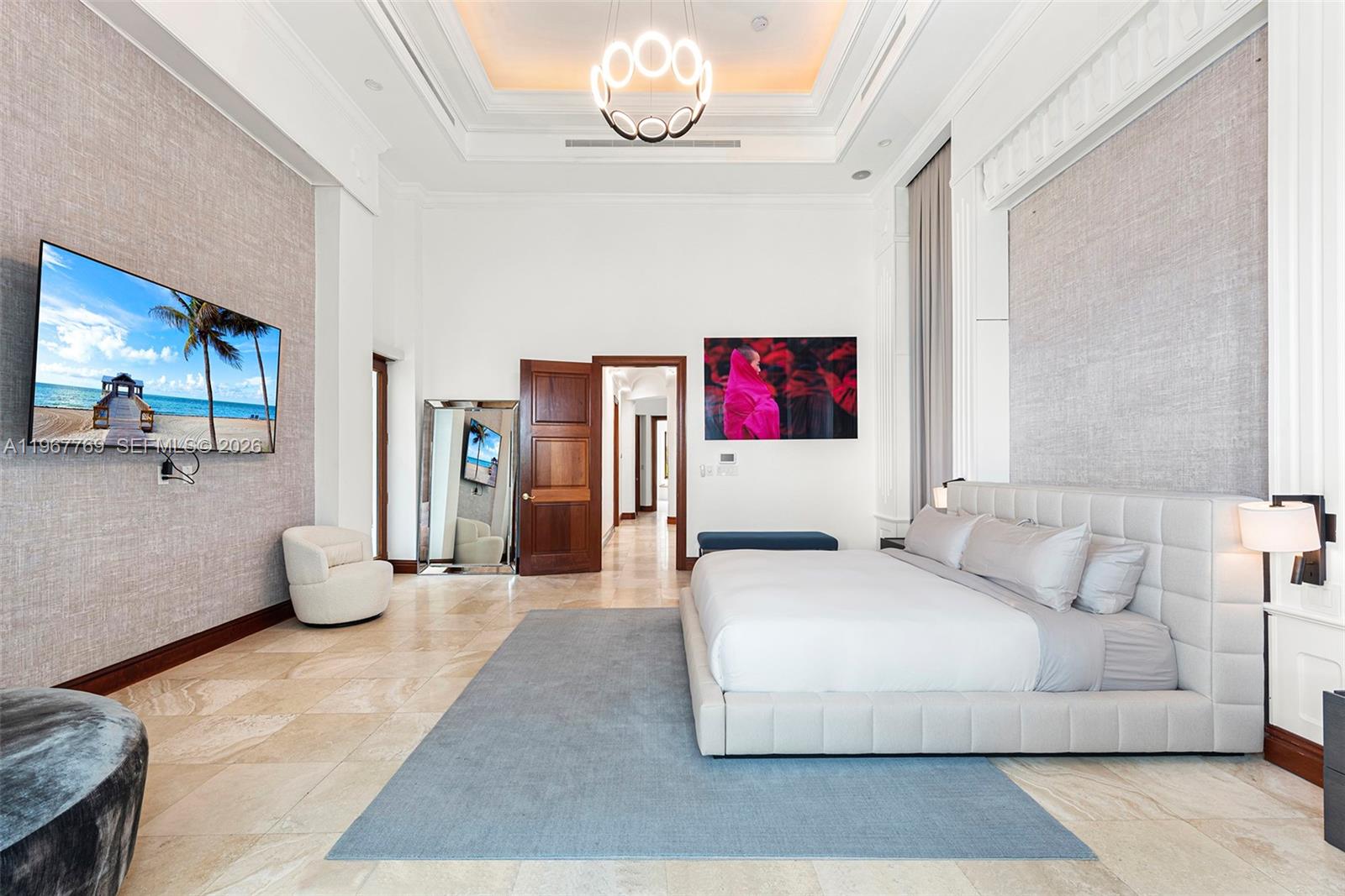 432 S Hibiscus Dr Miami Beach, FL 33139