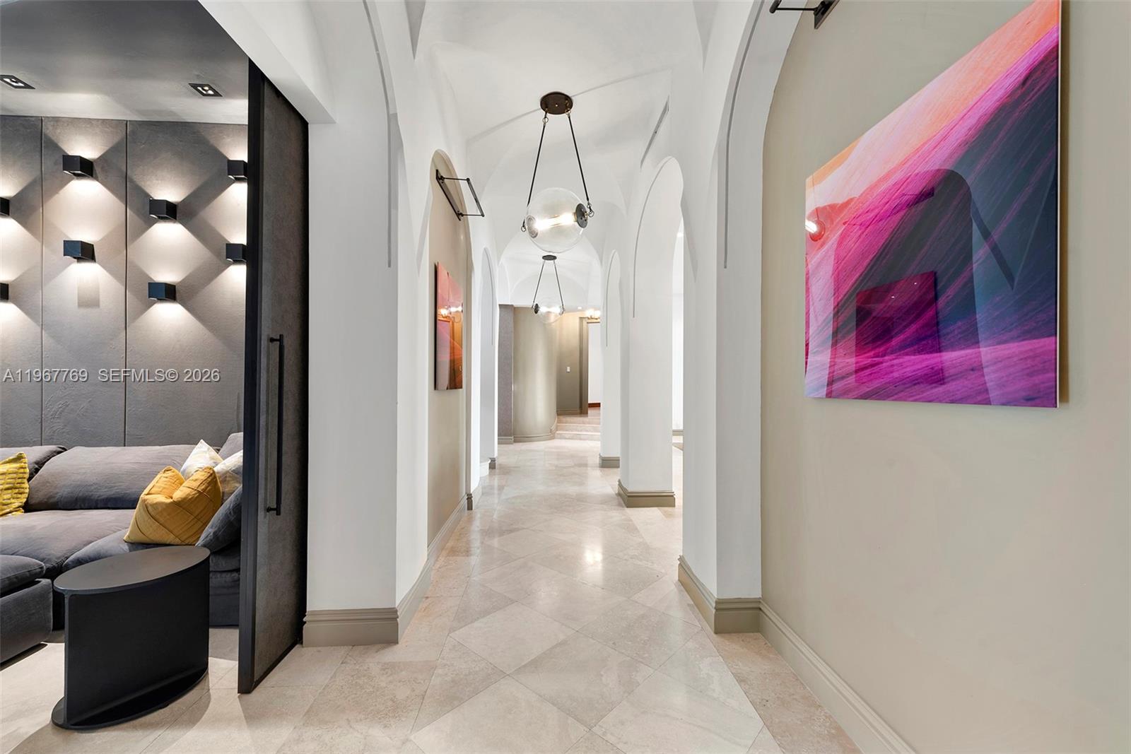 432 S Hibiscus Dr Miami Beach, FL 33139