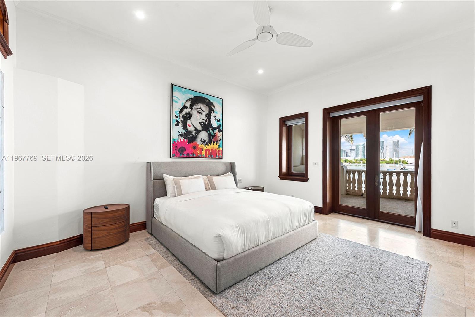 432 S Hibiscus Dr Miami Beach, FL 33139