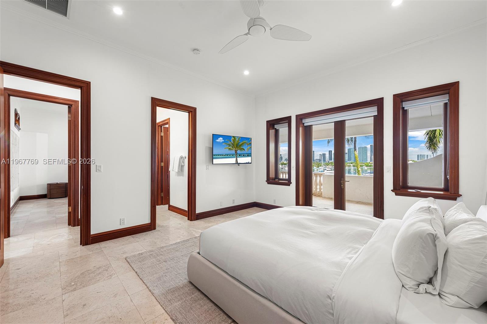 432 S Hibiscus Dr Miami Beach, FL 33139