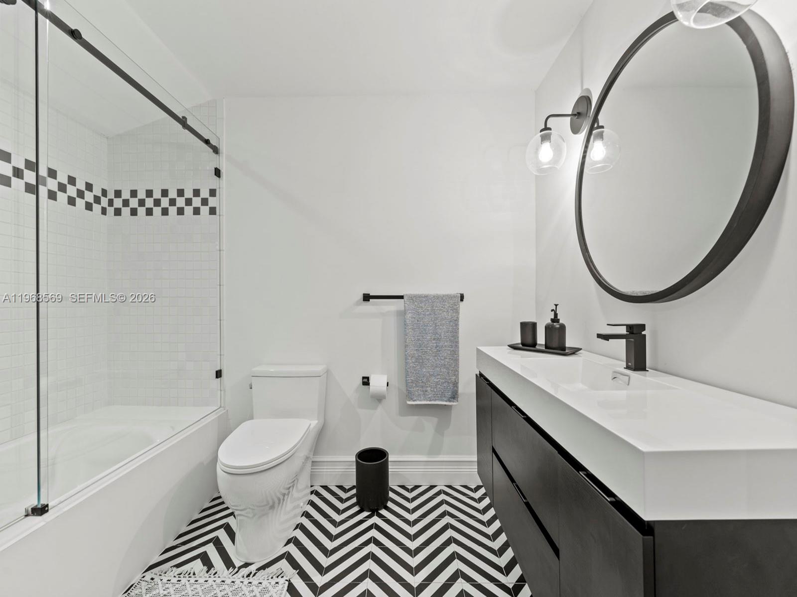 7218 SW 54th Ct Miami, FL 33143