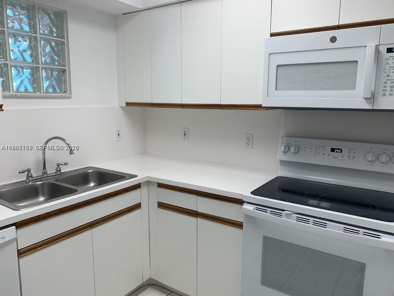 9156 Collins Ave #204 Surfside, FL 33154