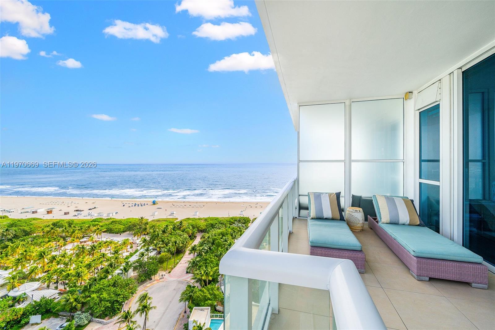 50 S Pointe Dr #1807