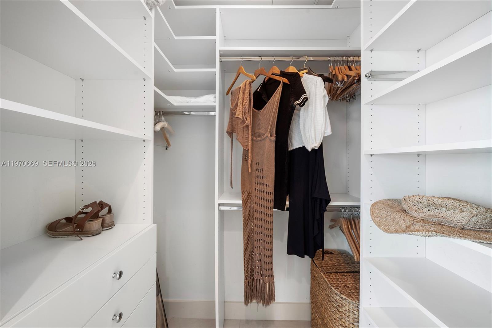 image Continuum South Beach North Tower11