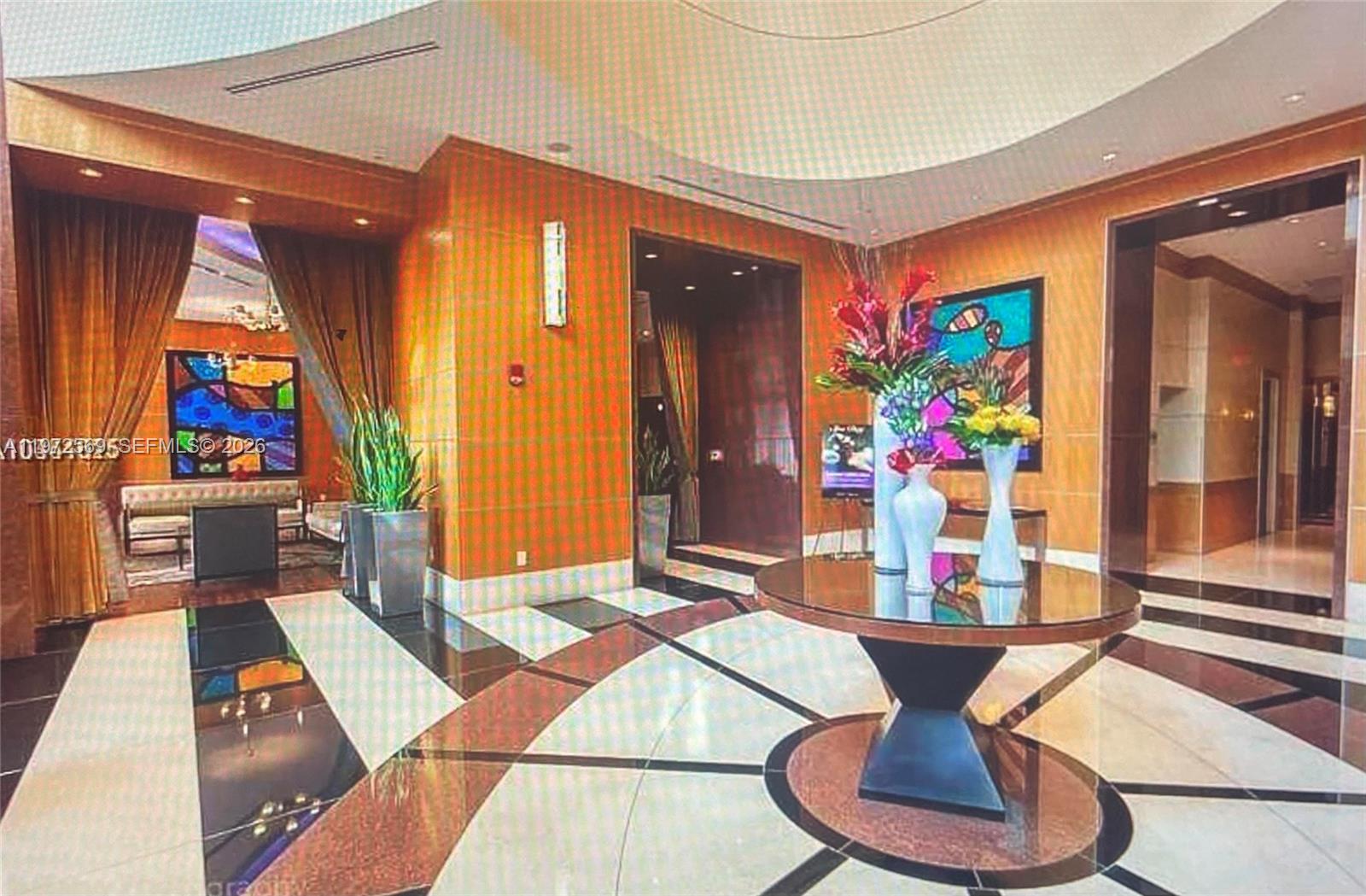 image Vizcayne South7