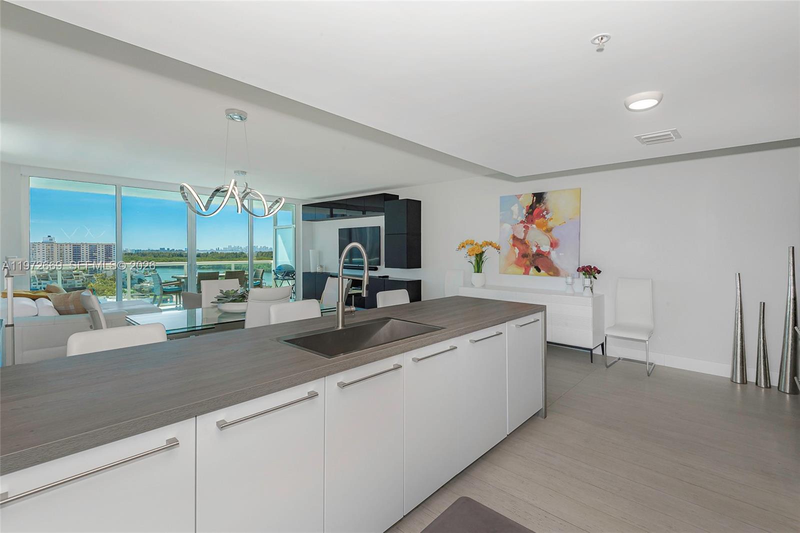 400 Sunny Isles Blvd #1222 SE CORNER UNIT Sunny Isles Beach, FL 33160