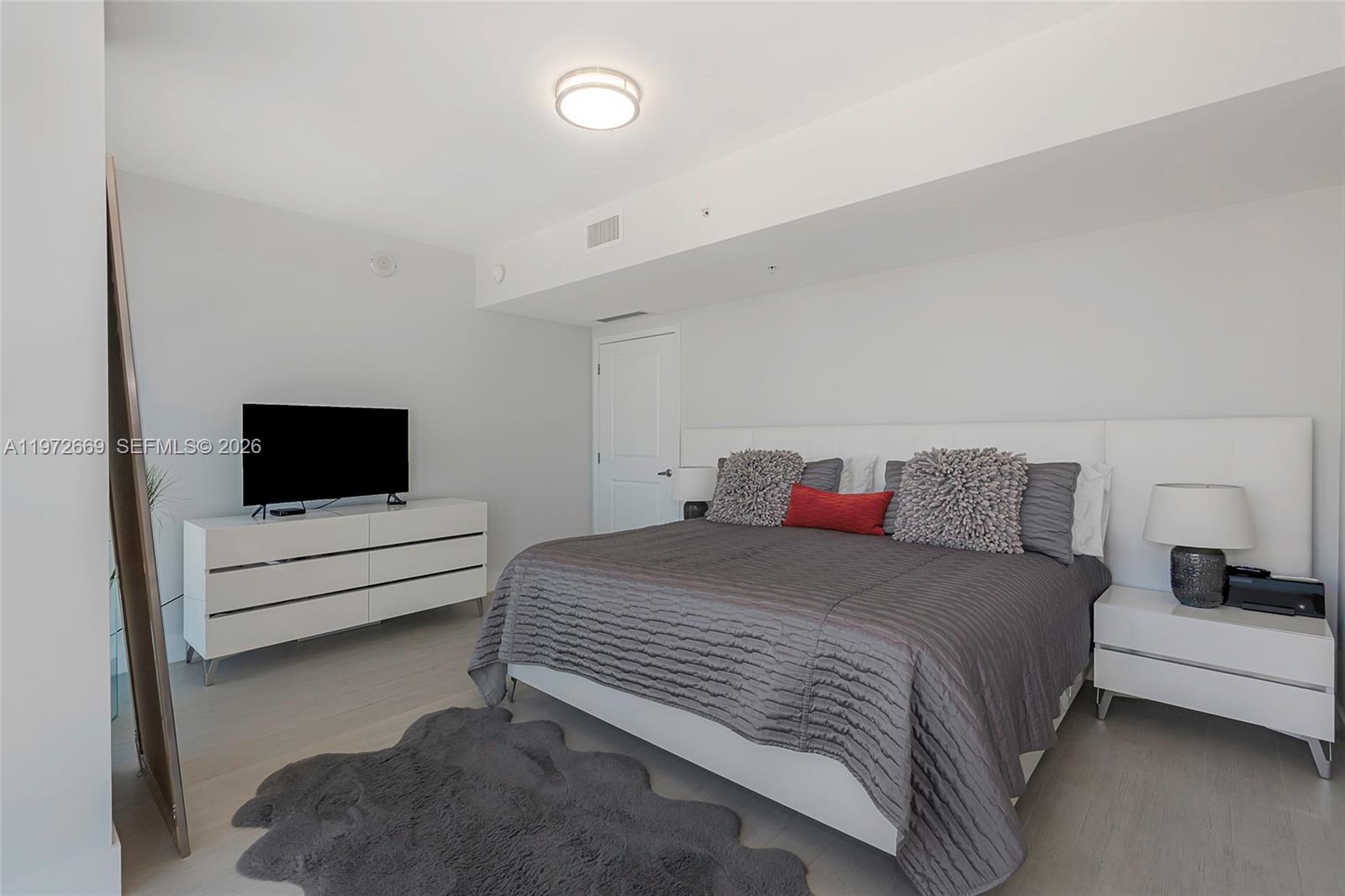 400 Sunny Isles Blvd #1222 SE CORNER UNIT Sunny Isles Beach, FL 33160