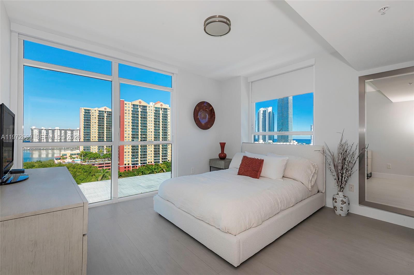 400 Sunny Isles Blvd #1222 SE CORNER UNIT Sunny Isles Beach, FL 33160