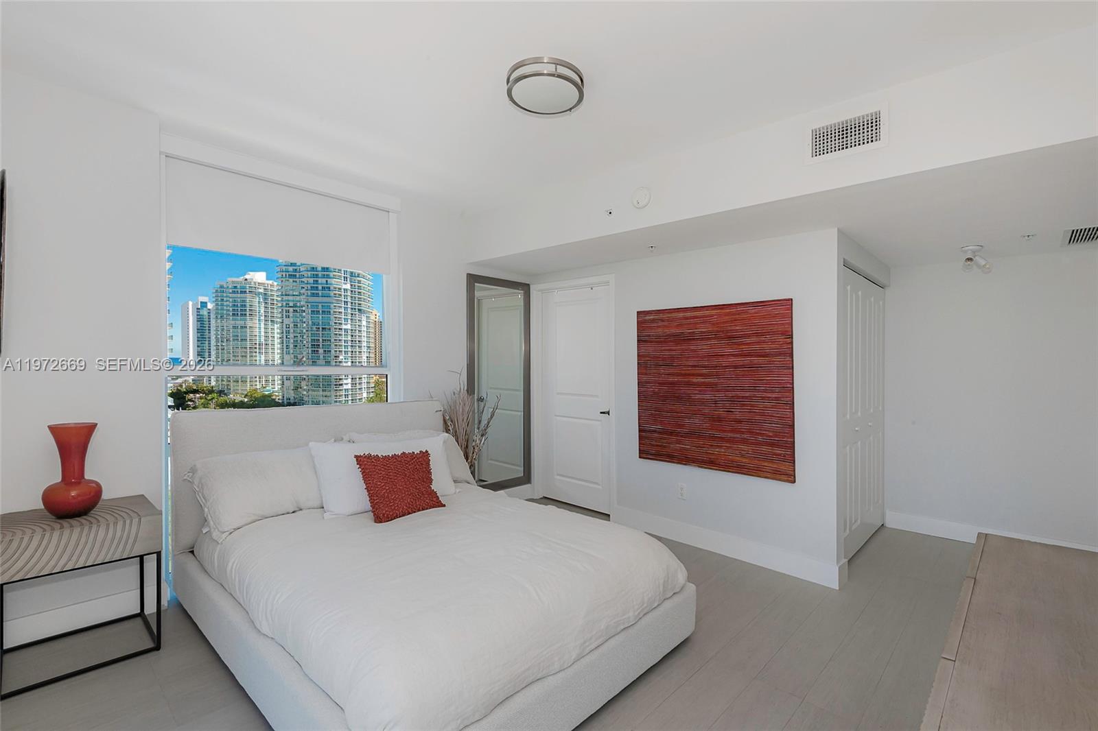 400 Sunny Isles Blvd #1222 SE CORNER UNIT Sunny Isles Beach, FL 33160
