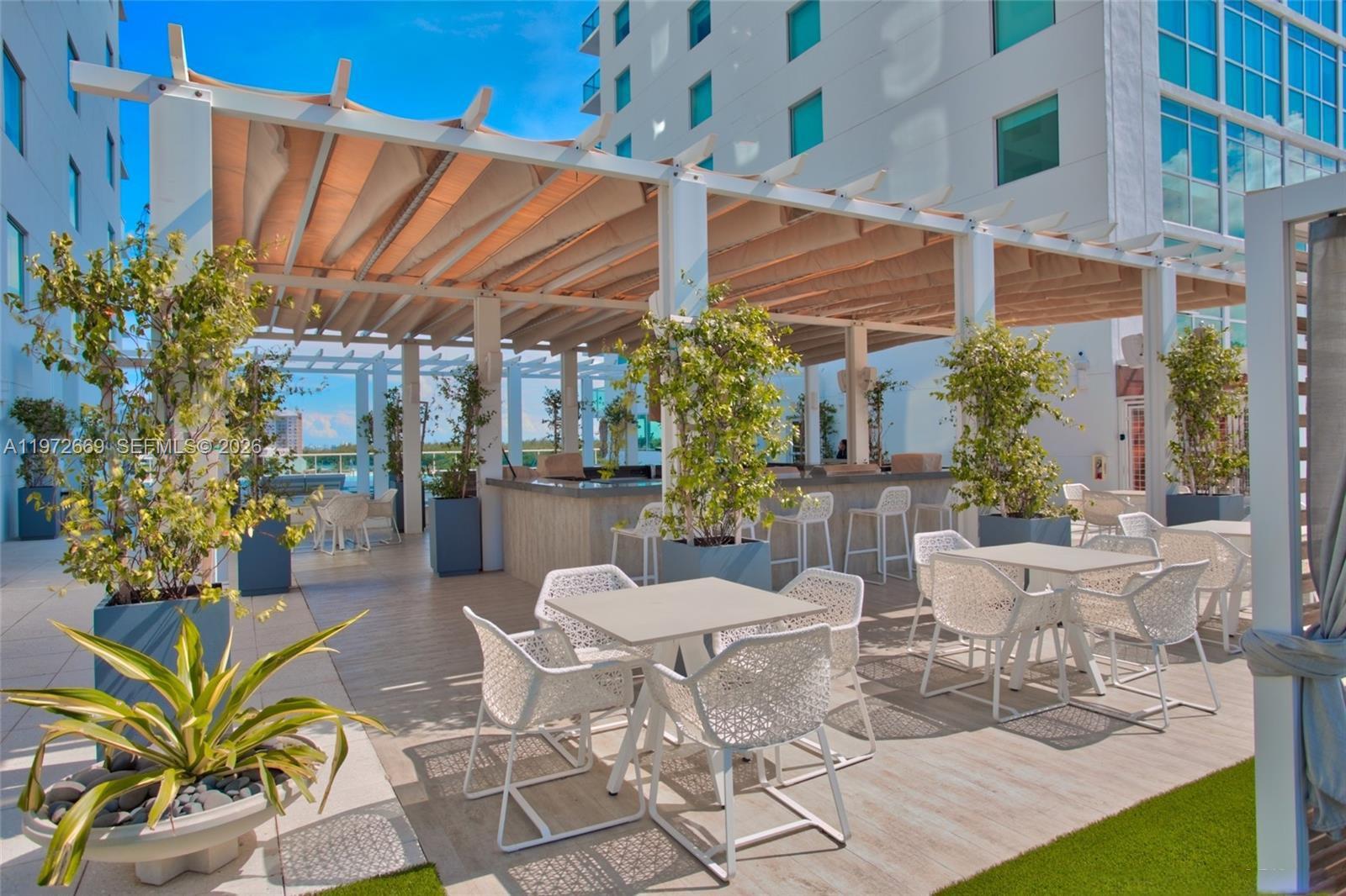 400 Sunny Isles Blvd #1222 SE CORNER UNIT Sunny Isles Beach, FL 33160