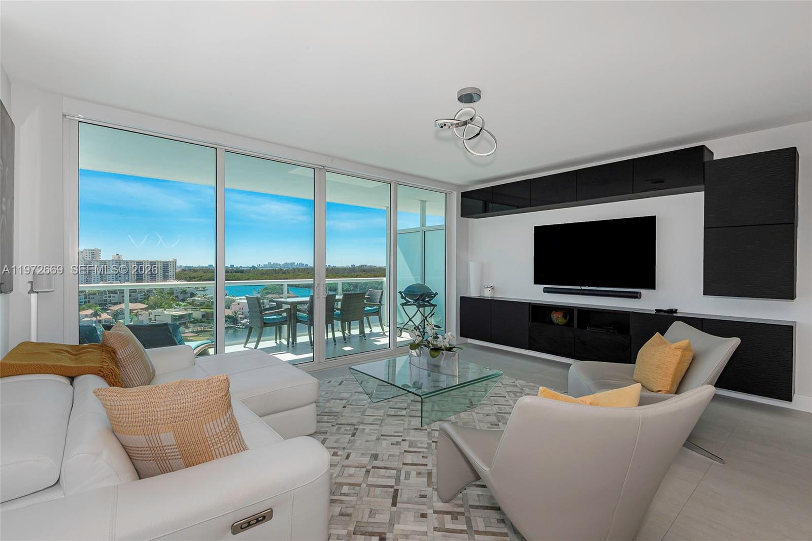 400 Sunny Isles Blvd #1222 SE CORNER UNIT Sunny Isles Beach, FL 33160