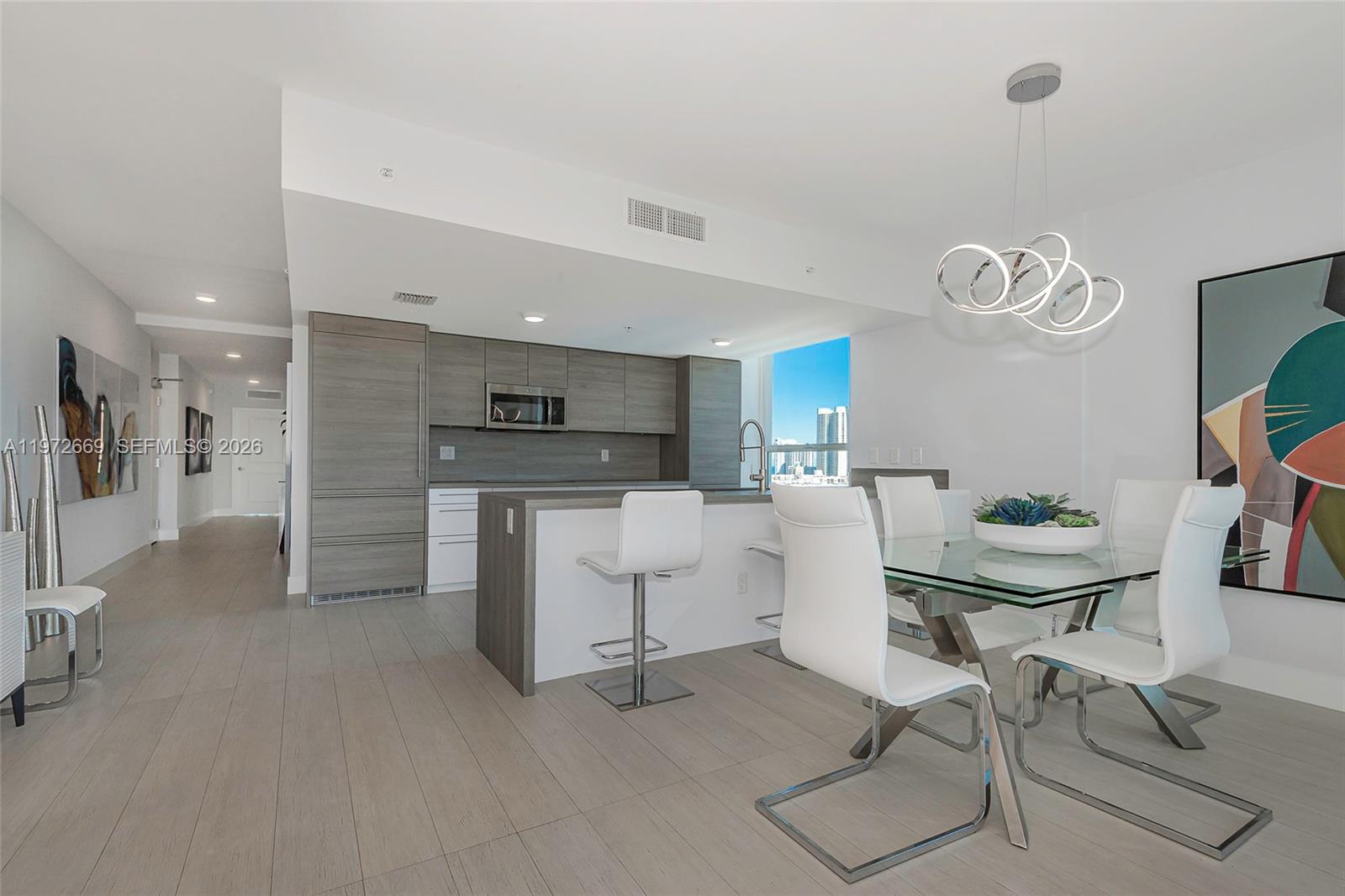 400 Sunny Isles Blvd #1222 SE CORNER UNIT Sunny Isles Beach, FL 33160