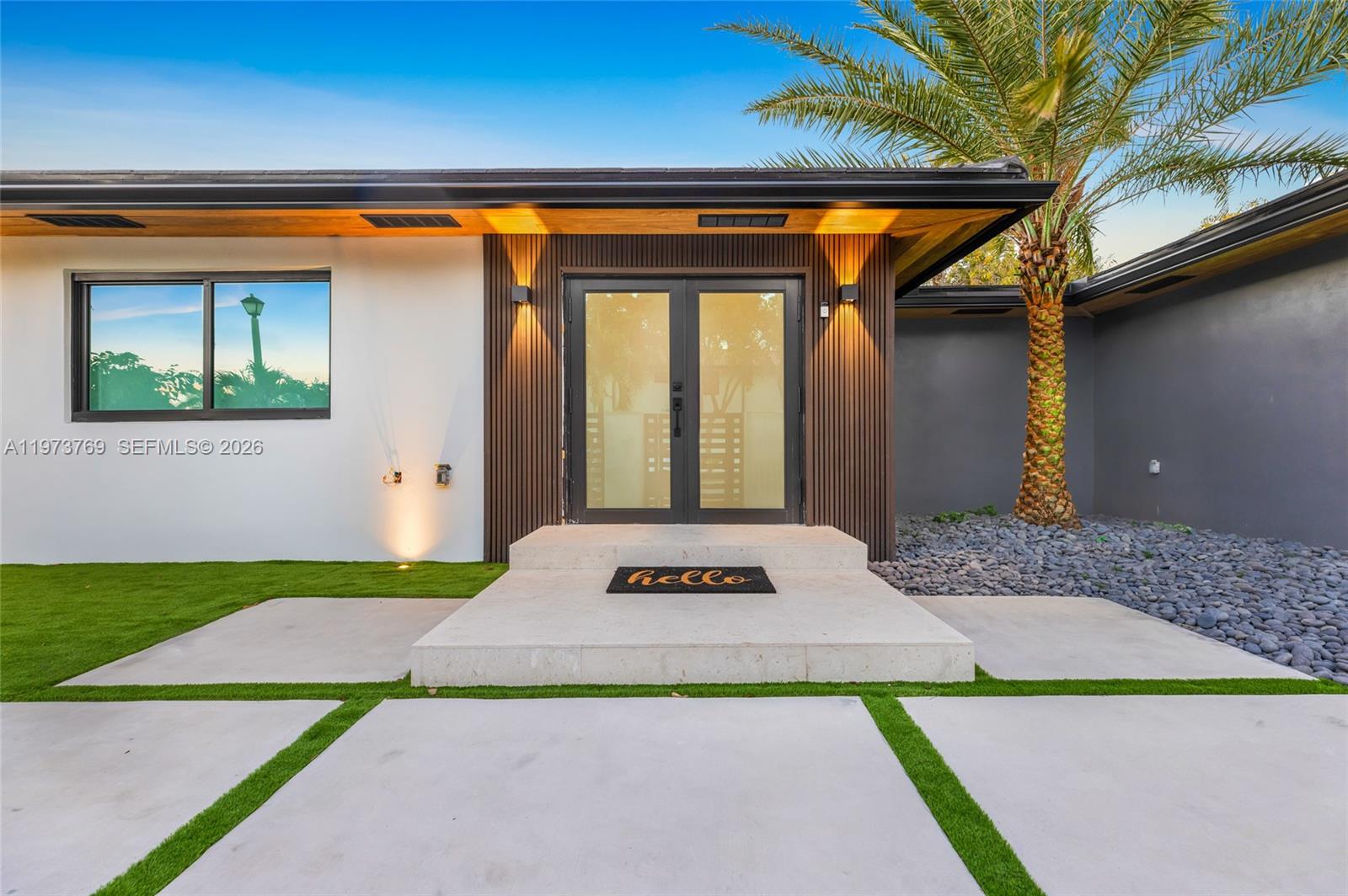 2100 SW 9th Ave Miami, FL 33129