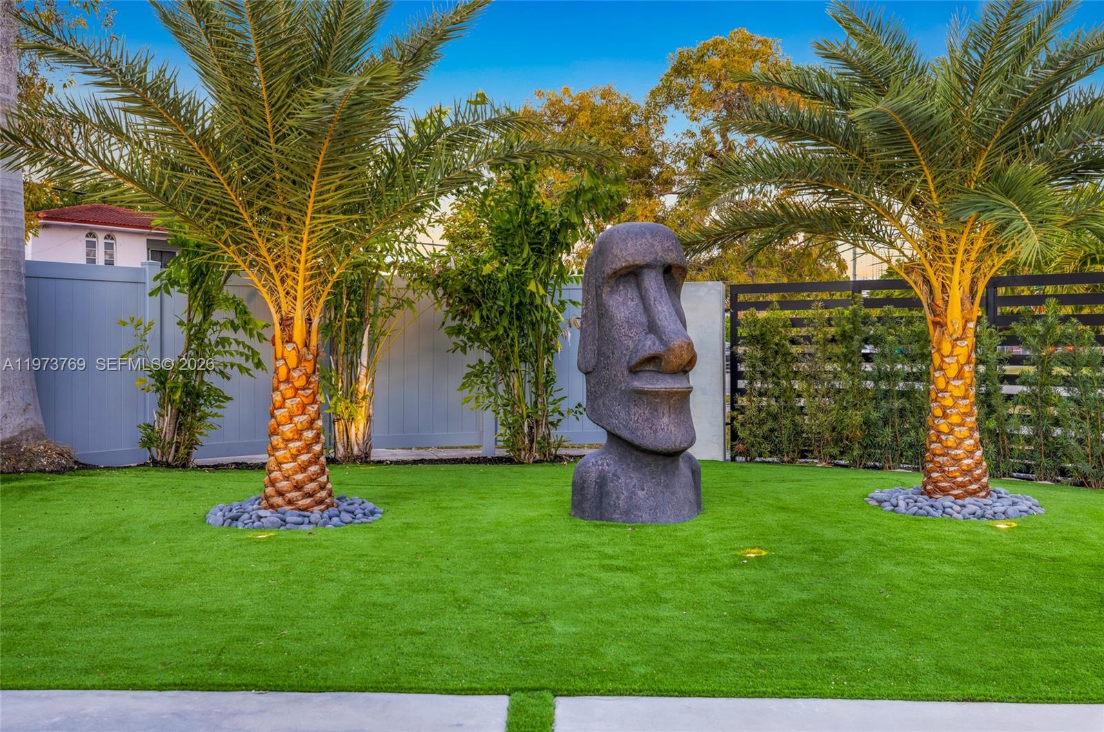 2100 SW 9th Ave Miami, FL 33129