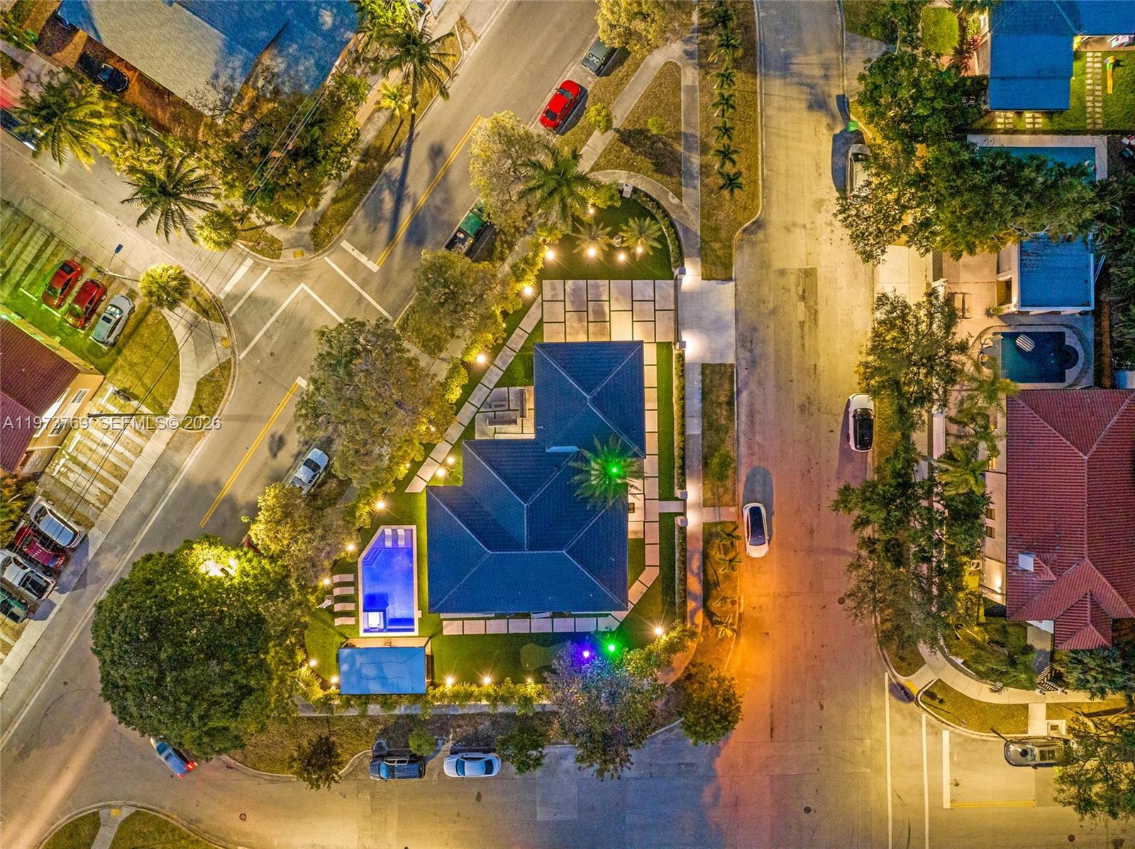 2100 SW 9th Ave Miami, FL 33129