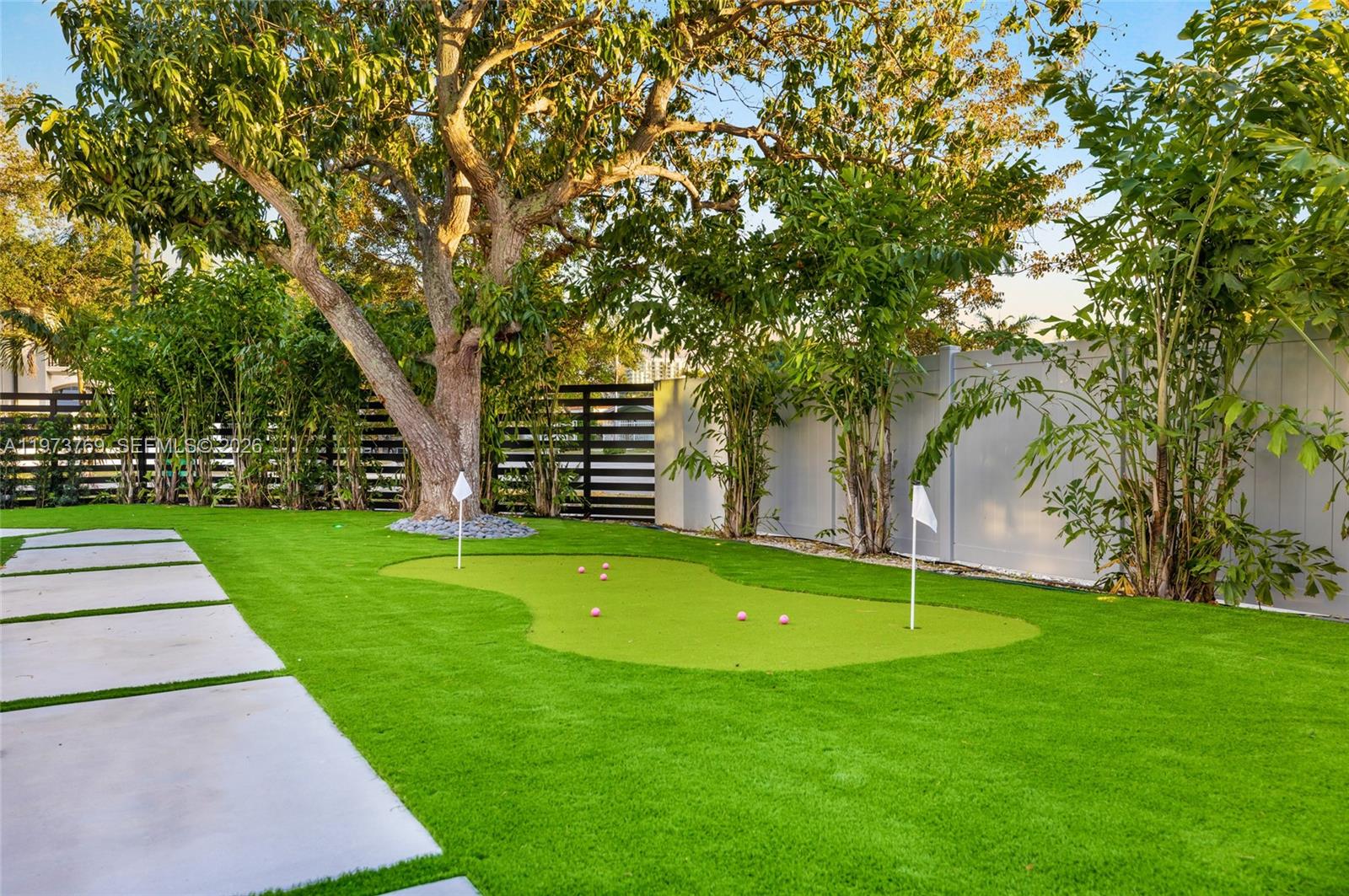 2100 SW 9th Ave Miami, FL 33129