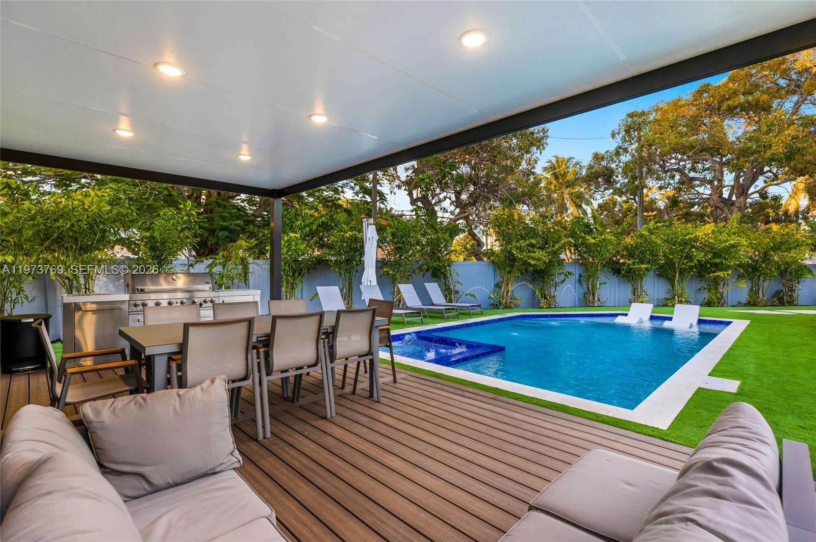 2100 SW 9th Ave Miami, FL 33129