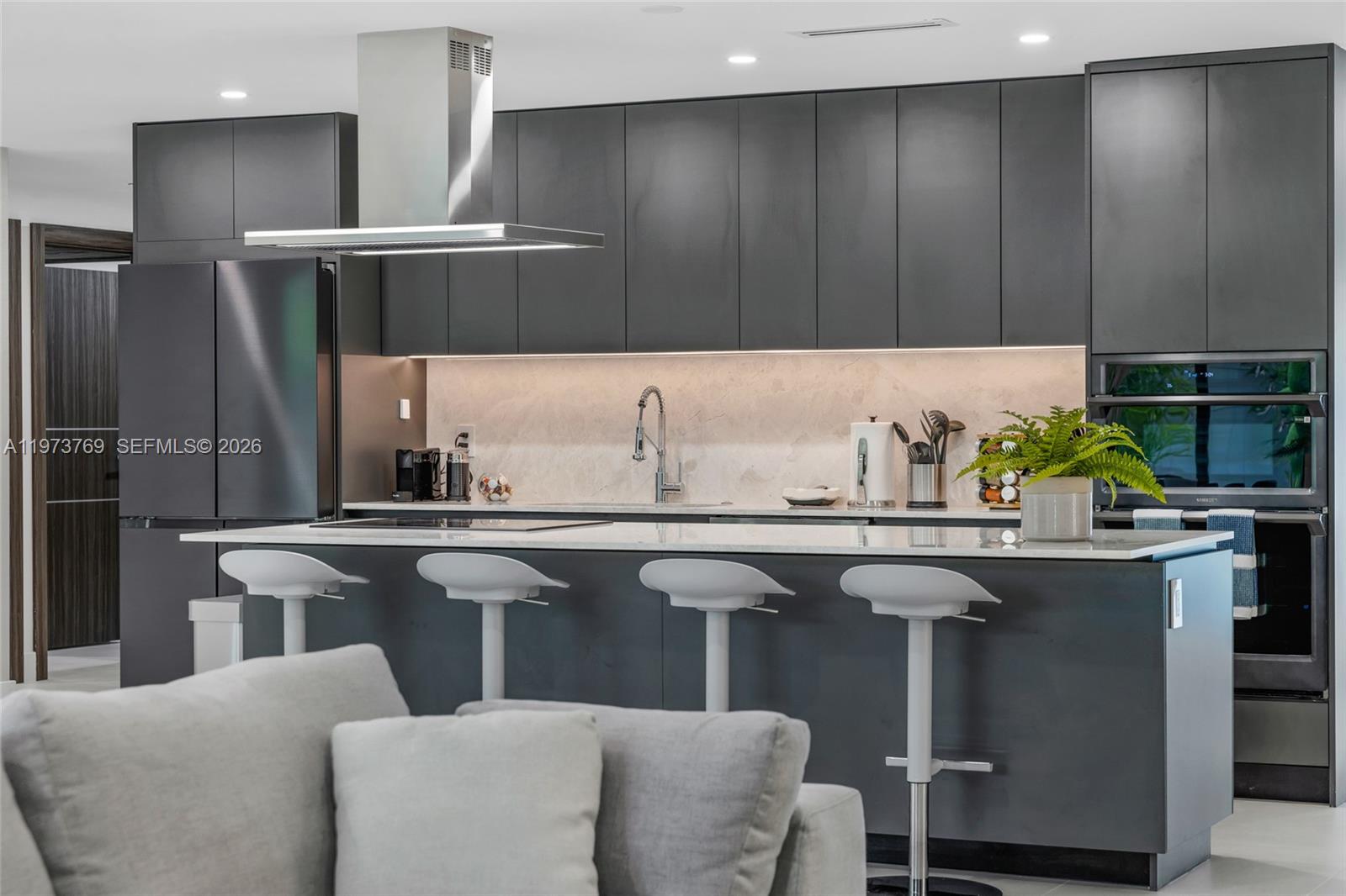 2100 SW 9th Ave Miami, FL 33129