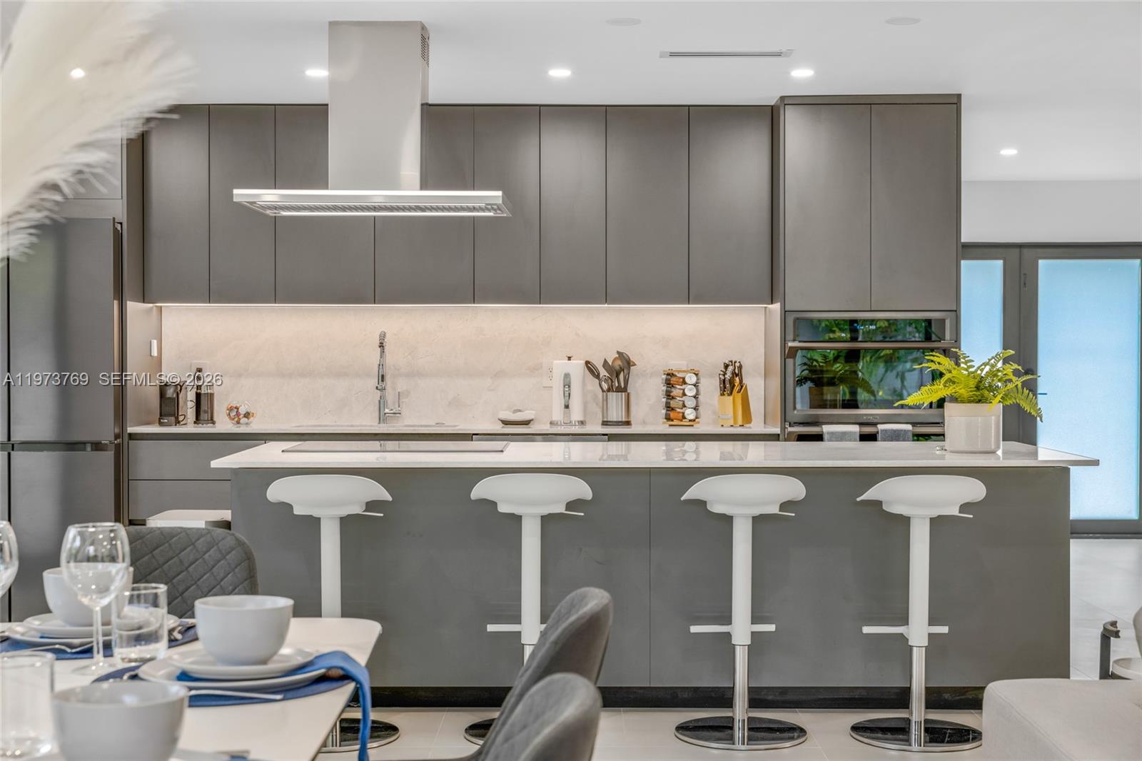 2100 SW 9th Ave Miami, FL 33129