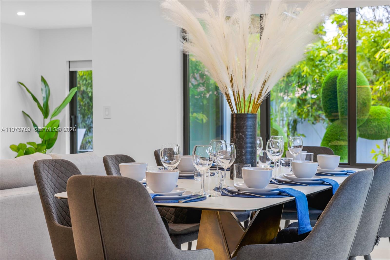 2100 SW 9th Ave Miami, FL 33129