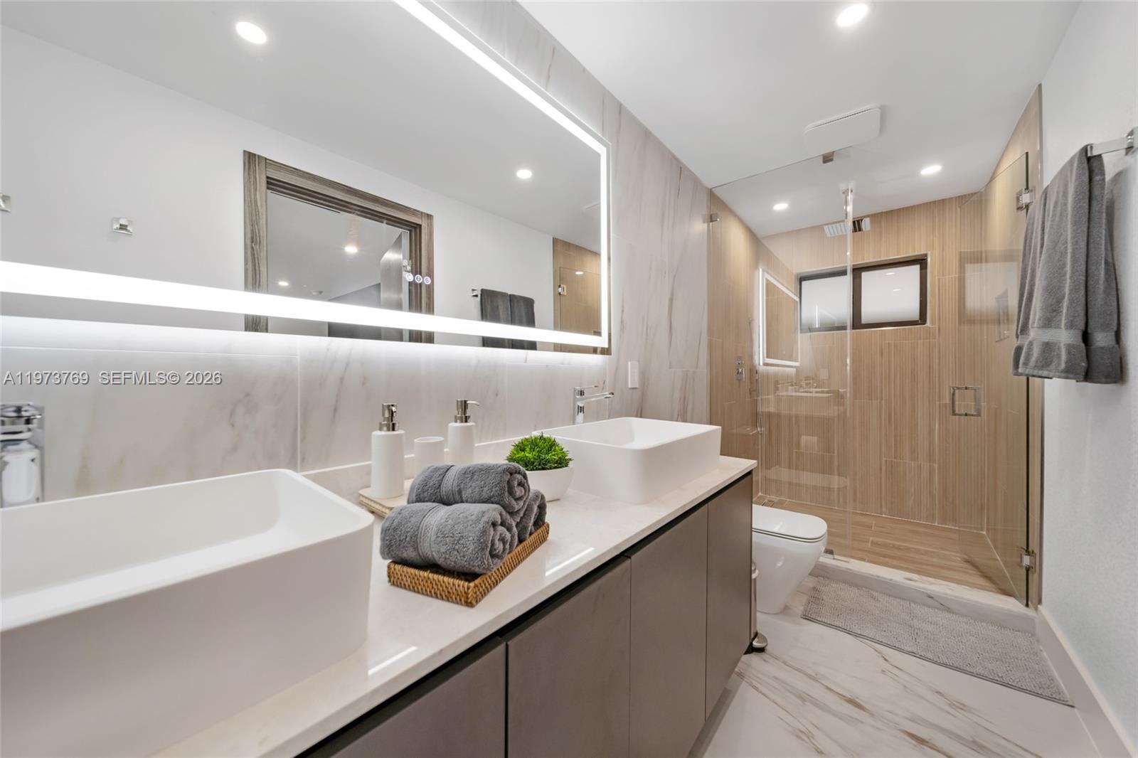 2100 SW 9th Ave Miami, FL 33129