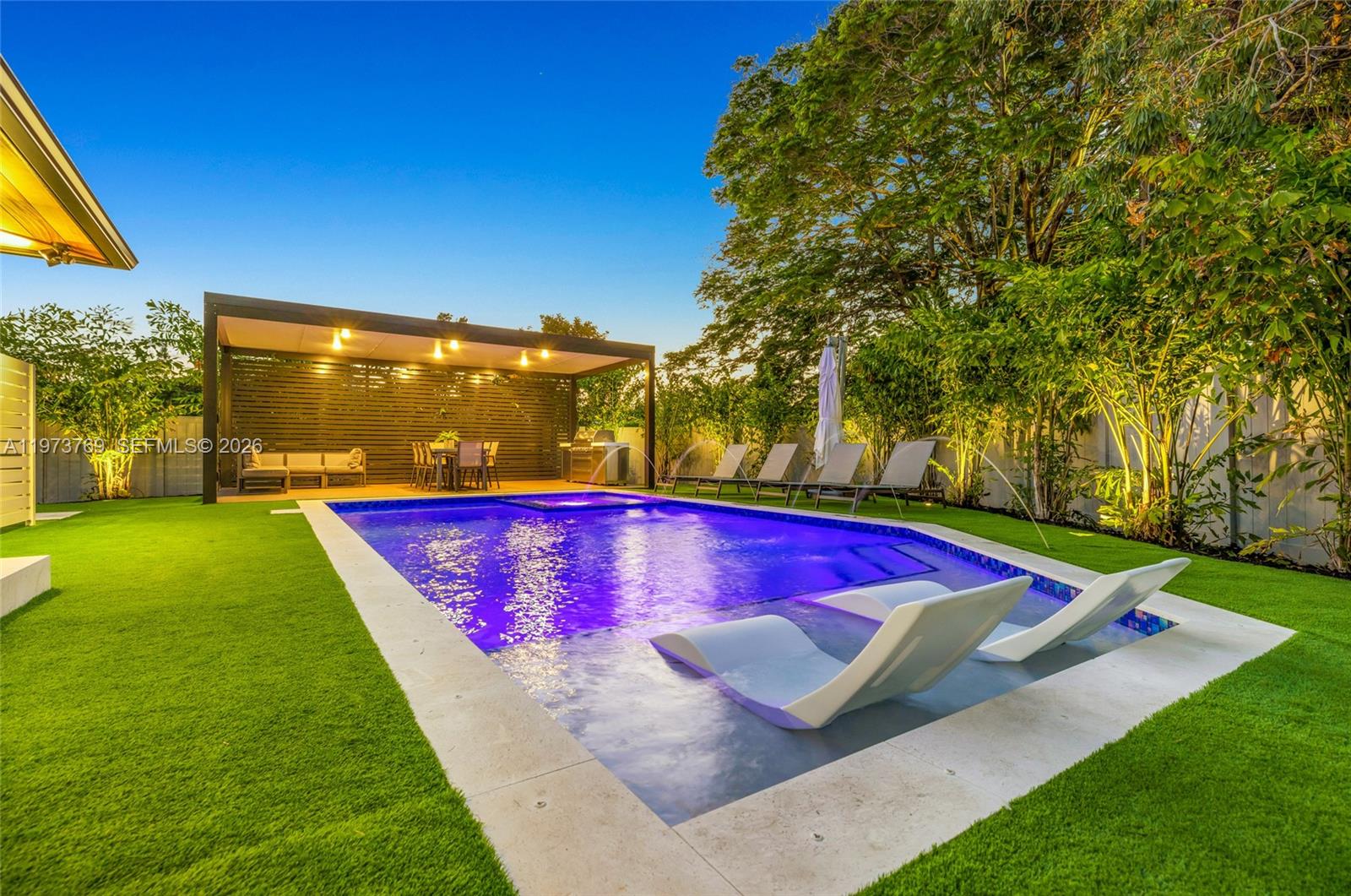 2100 SW 9th Ave Miami, FL 33129