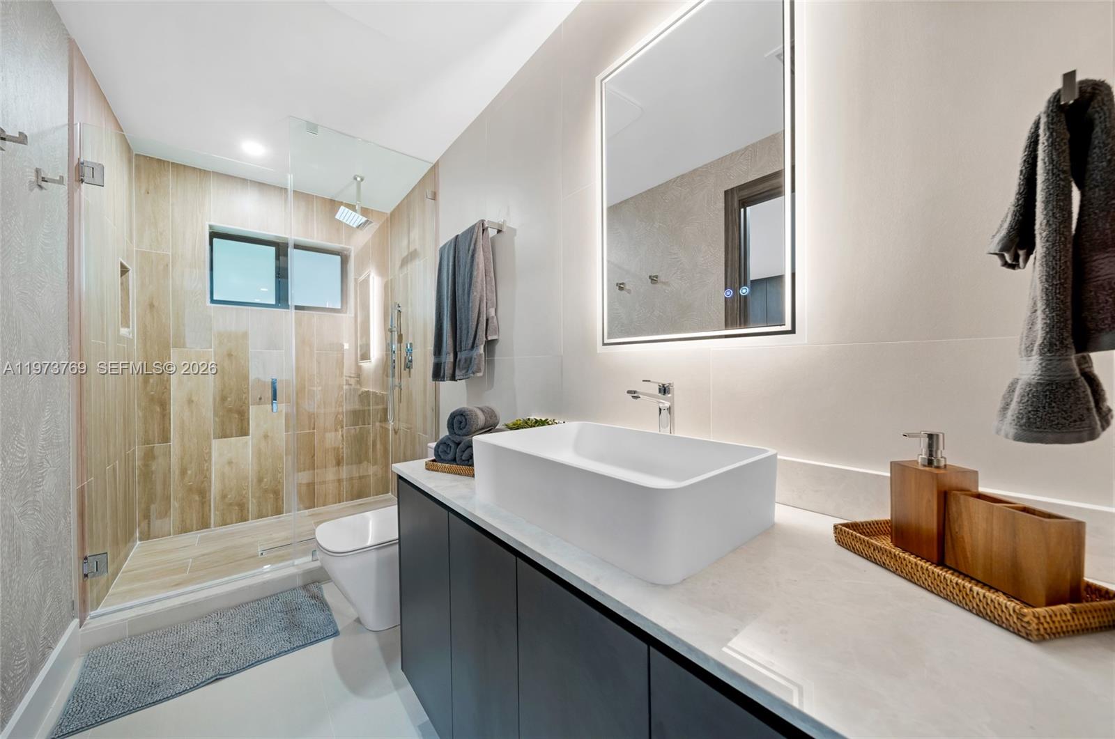 2100 SW 9th Ave Miami, FL 33129