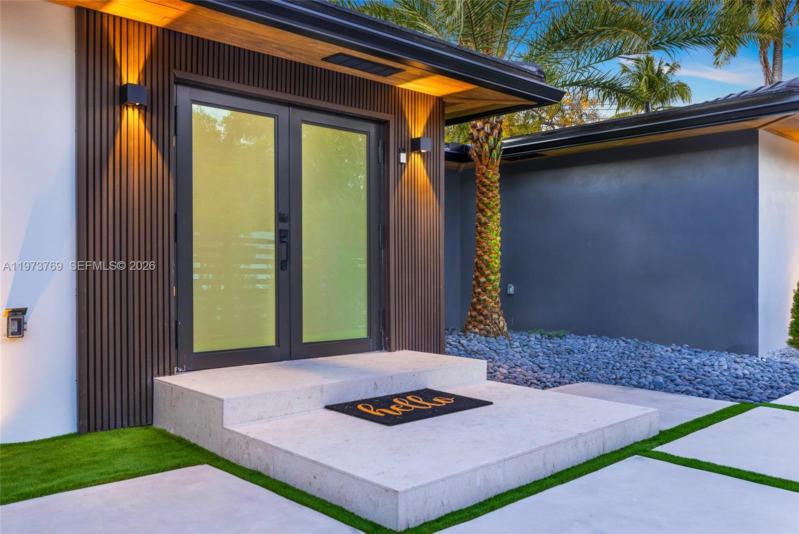 2100 SW 9th Ave Miami, FL 33129