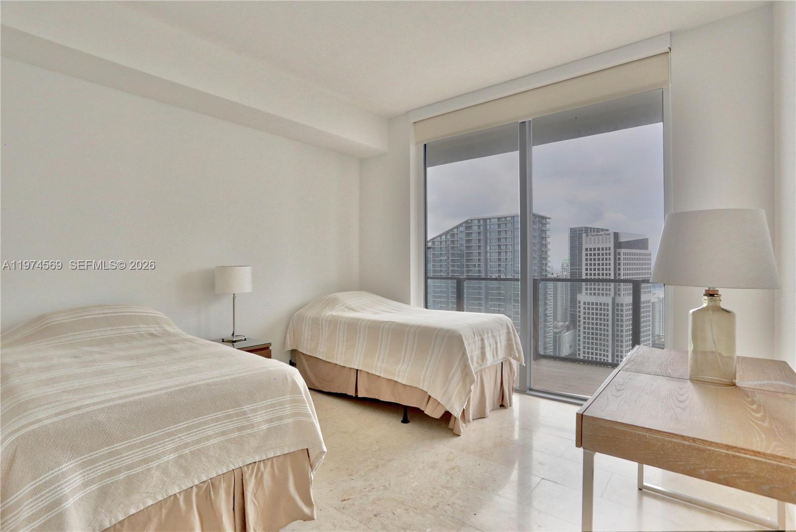 88 SW 7th St #3805 Miami, FL 33130