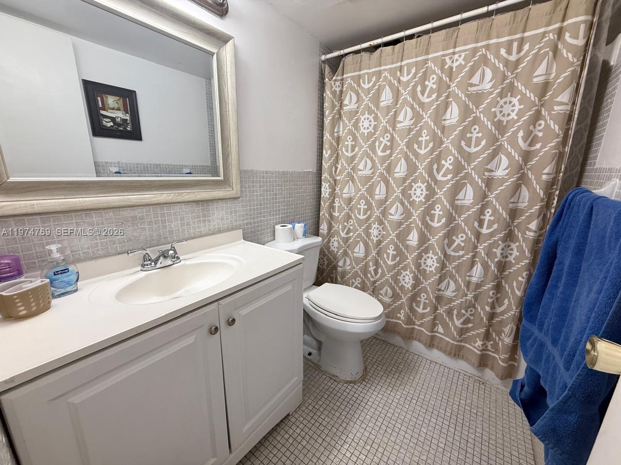 3660 NE 166th St #212 North Miami Beach, FL 33160