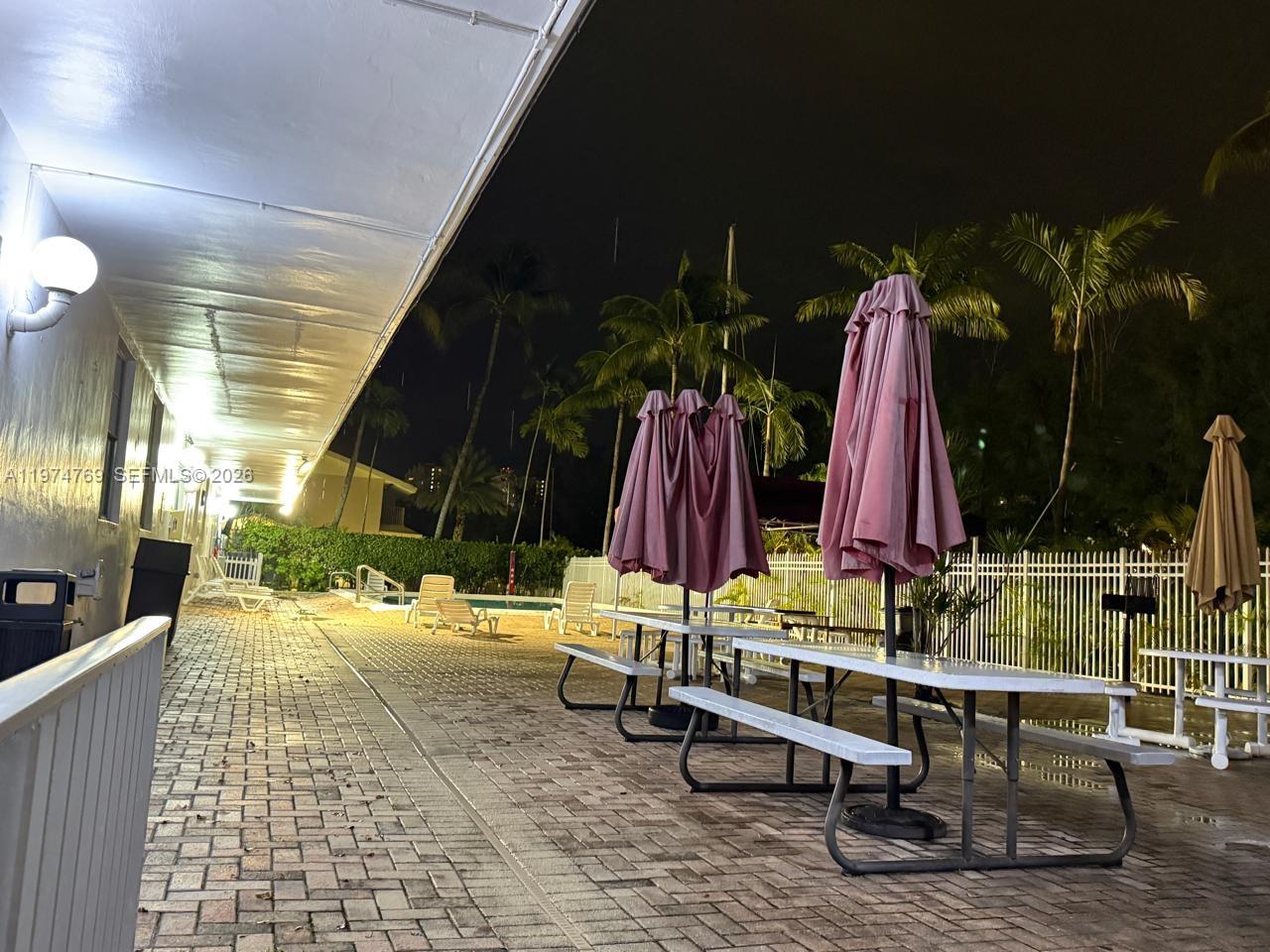 3660 NE 166th St #212 North Miami Beach, FL 33160