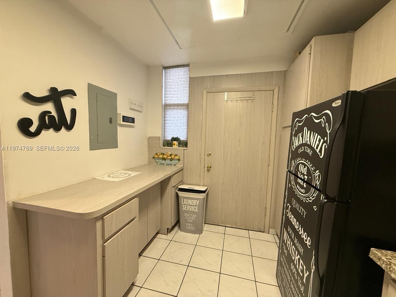 3660 NE 166th St #212 North Miami Beach, FL 33160