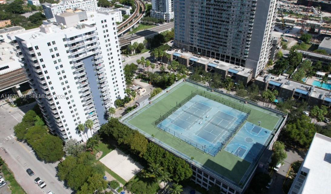 image Madison Condominium39