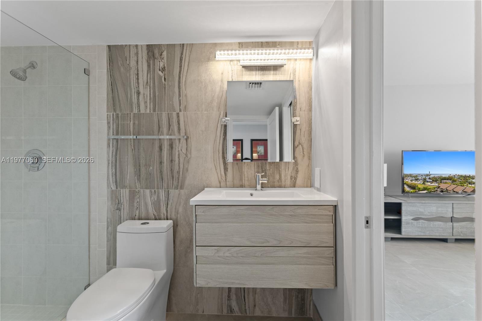 2611 N Riverside Dr #901 Pompano Beach, FL 33062