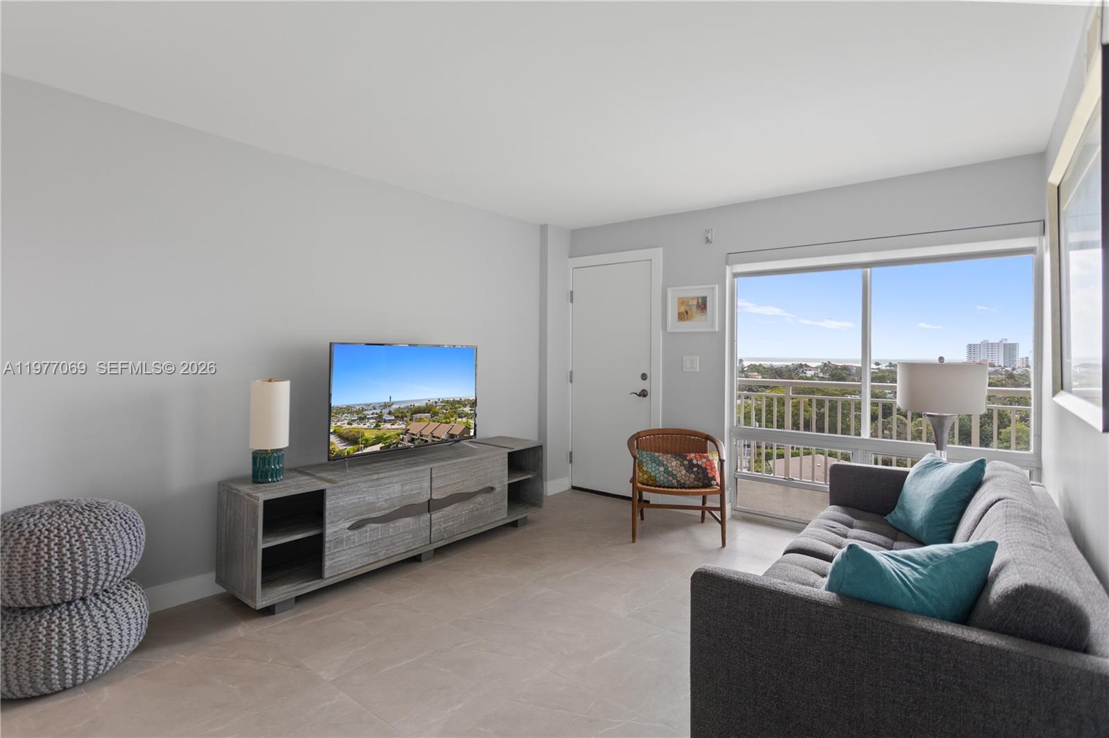 2611 N Riverside Dr #901 Pompano Beach, FL 33062