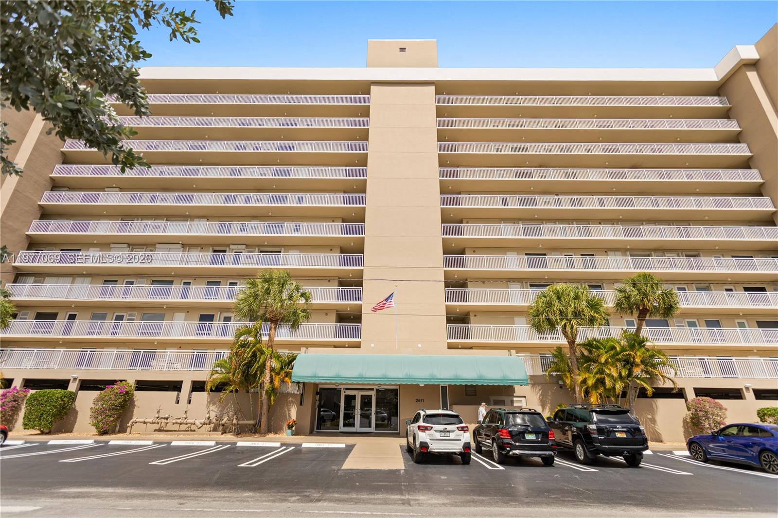 2611 N Riverside Dr #901 Pompano Beach, FL 33062