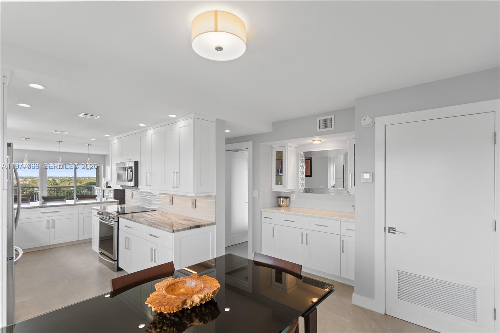 2611 N Riverside Dr #901 Pompano Beach, FL 33062