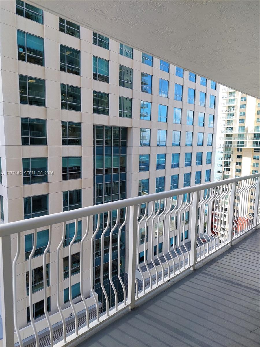 image The Club at Brickell Bay9