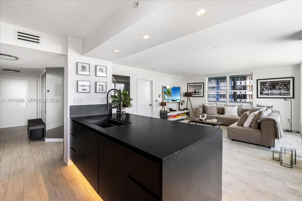 650 West Ave #712 Miami Beach, FL 33139