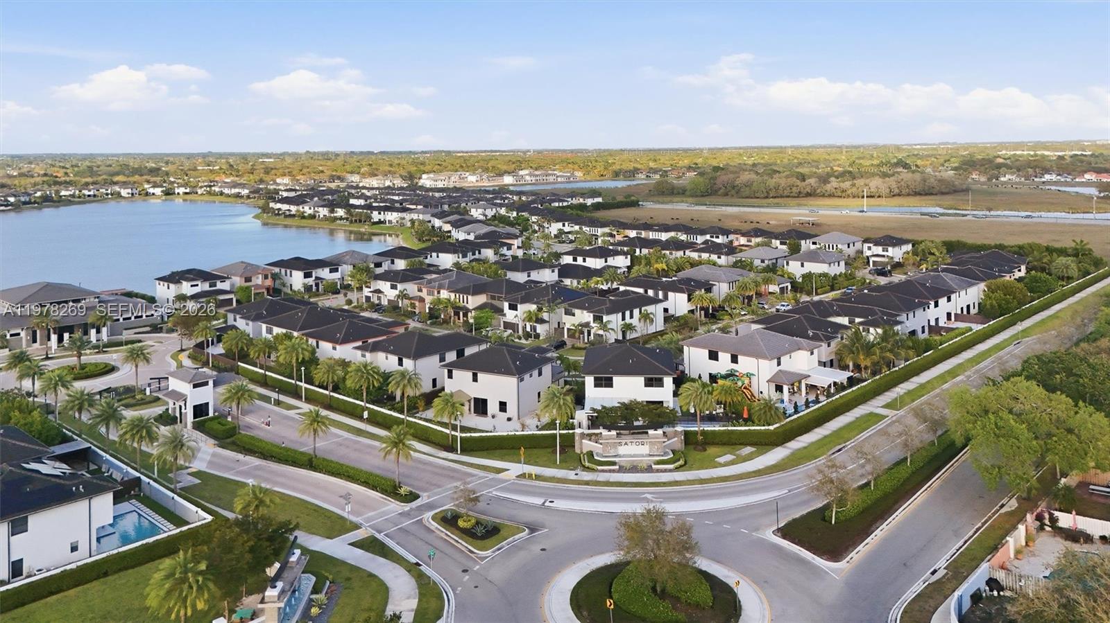 16033 NW 87th Ct Miami Lakes, FL 33018