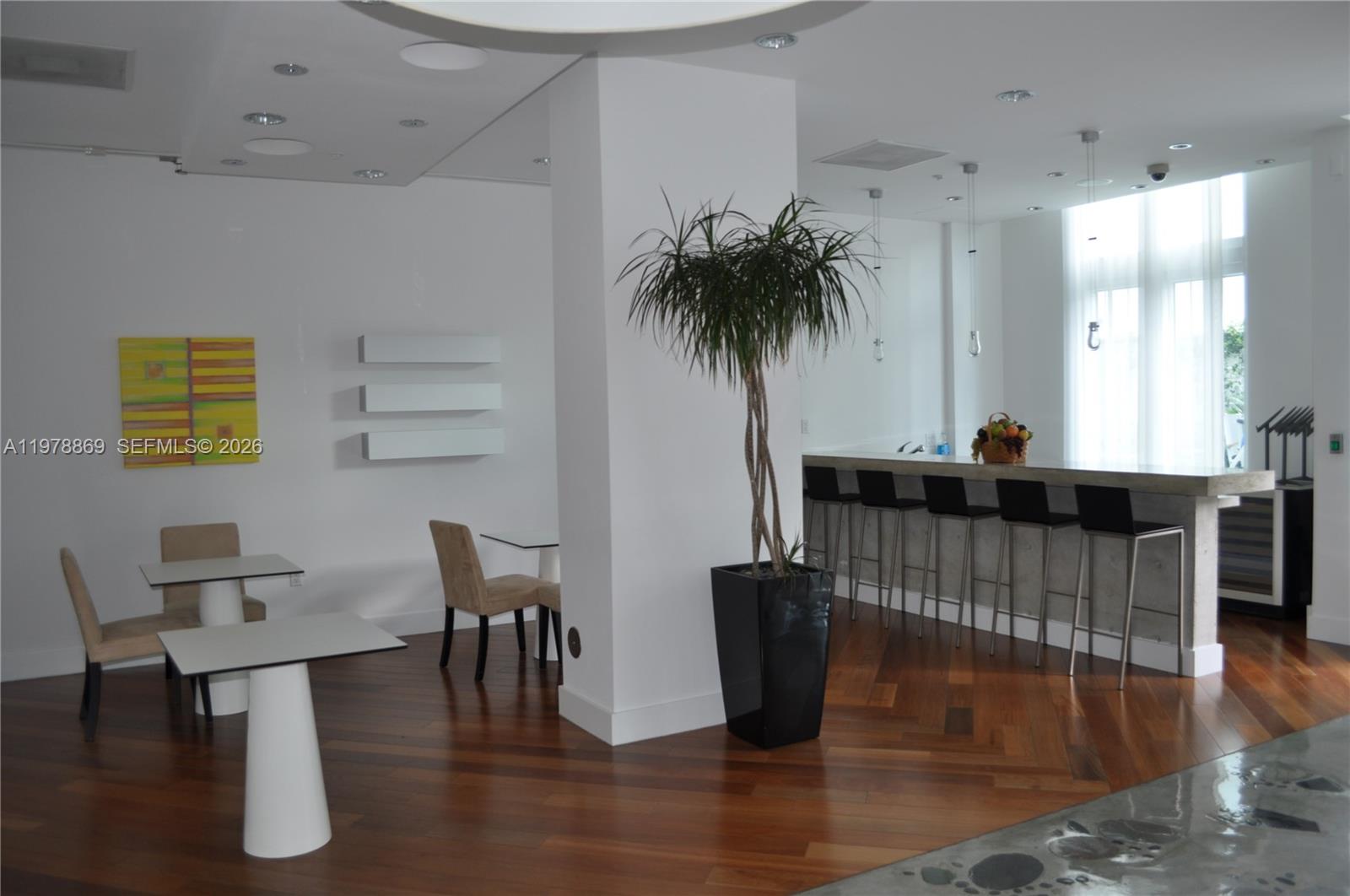 image Loft Downtown I25