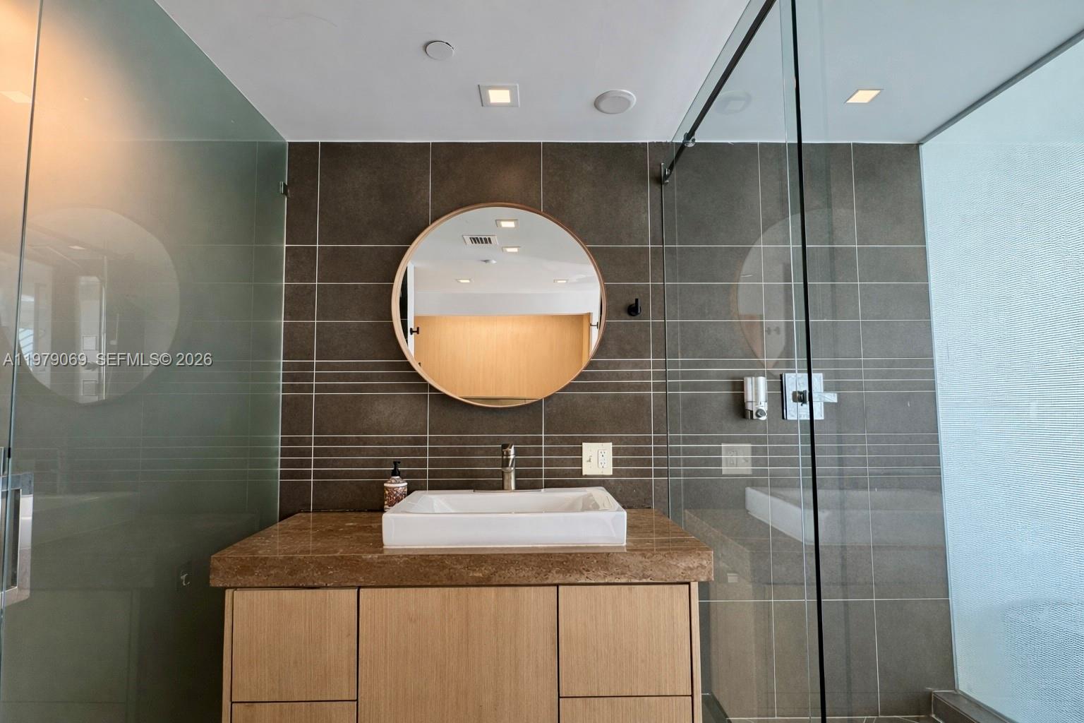 2155 Washington Ct #606 Miami Beach, FL 33139